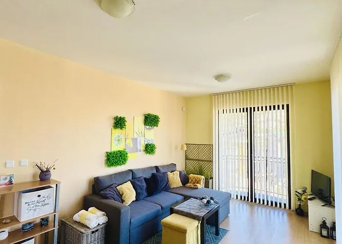 Apartamento “централ” / *