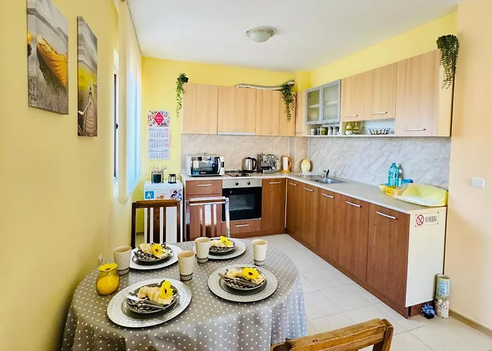 Apartamento “централ” / *