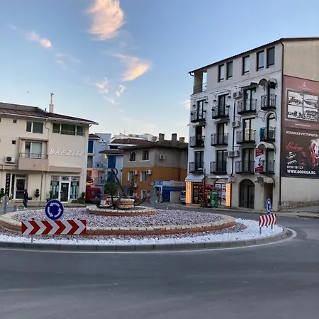 Apartamento “централ” /